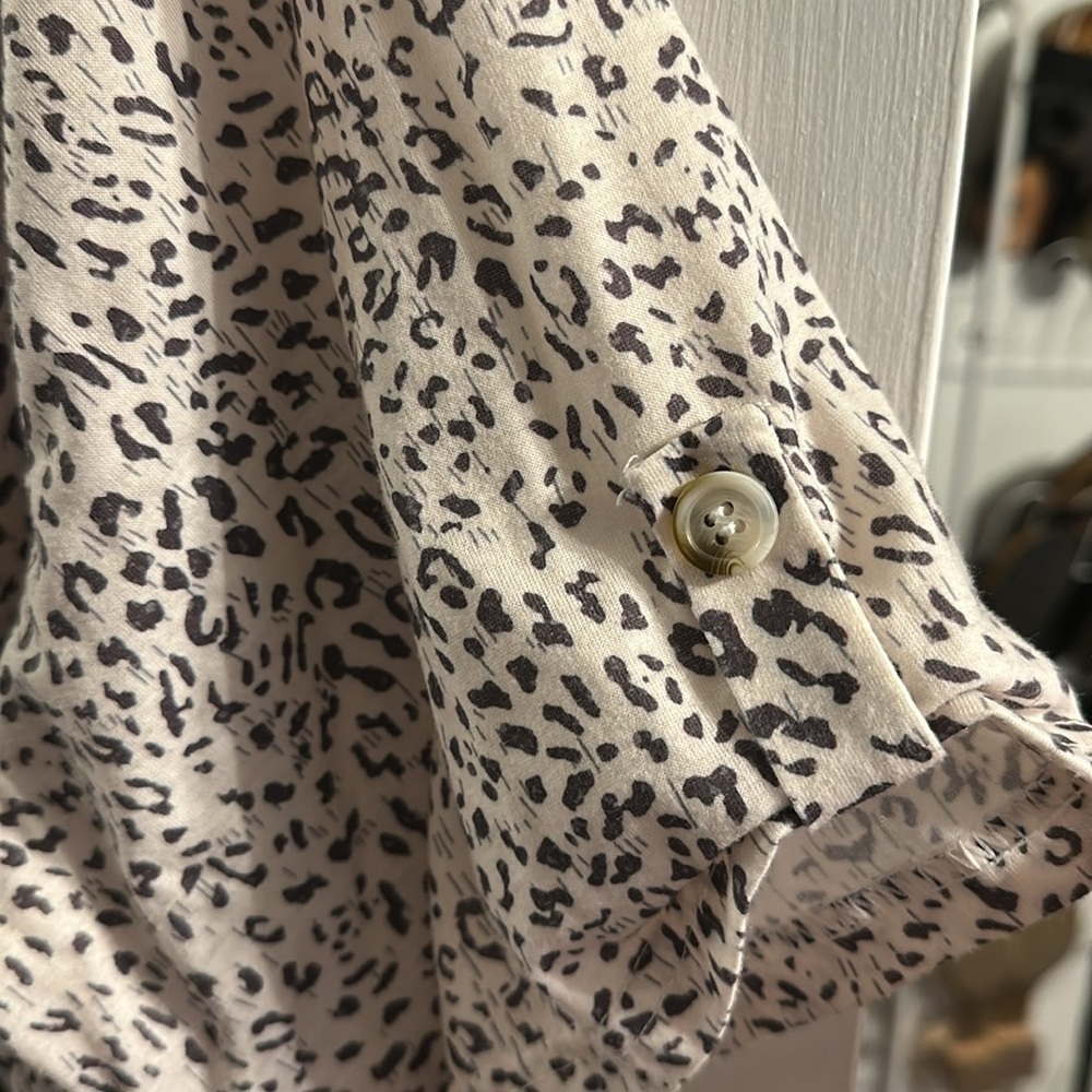 Leopard Print Top - Picture 2 of 3